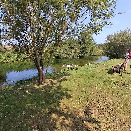 Holiday home Le Lilas Au Bord De Riviere *
