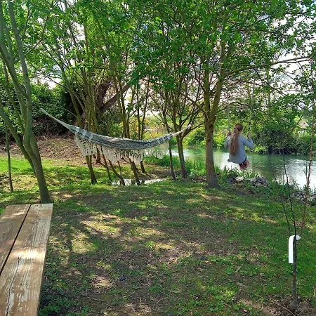 Le Lilas Au Bord De Riviere Holiday home *