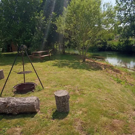 Le Lilas Au Bord De Riviere Paluel